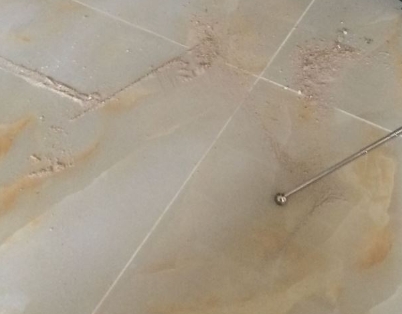 永春瓷砖空鼓维修公司分享粘合剂选择不当在瓷砖铺贴过程中可能导致以下问题